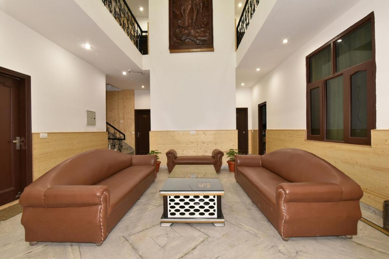 Dlx Stay In Naddi Дхарамсала Екстериор снимка
